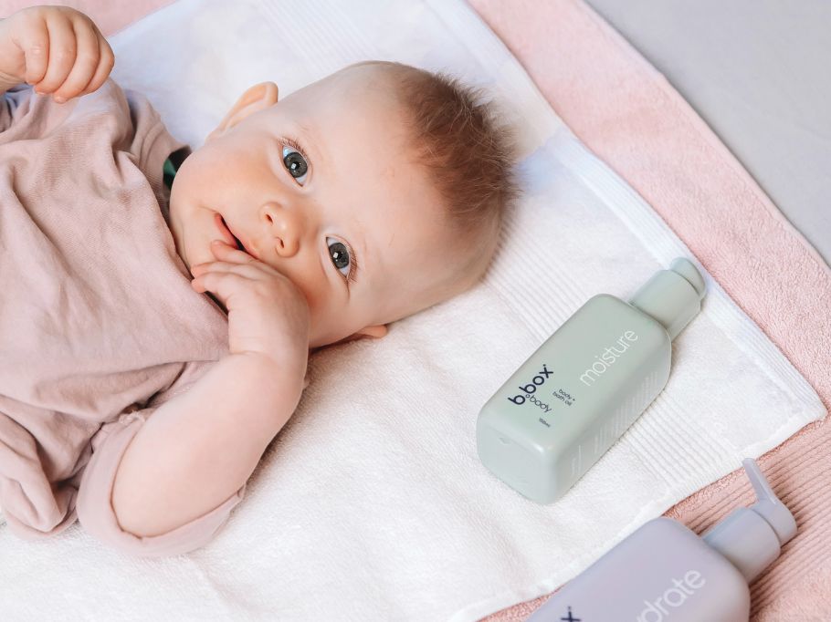 赤ちゃんのスキンケアはローションとオイルどっちがいい?ベビーマッサージの重要性についても紹介