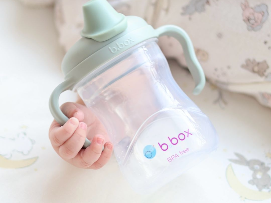 スパウトマグとは?いつから使う?赤ちゃんに合った選び方やおすすめアイテム