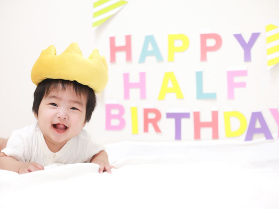 【ハーフバースデー】簡単ケーキのアイディア!お祝いに便利なアイテムも紹介を説明している