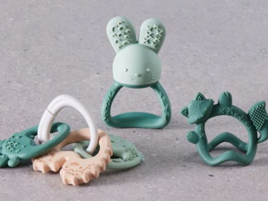 【歯科医師監修】歯固めとは?赤ちゃんの成長・発達への嬉しい効果