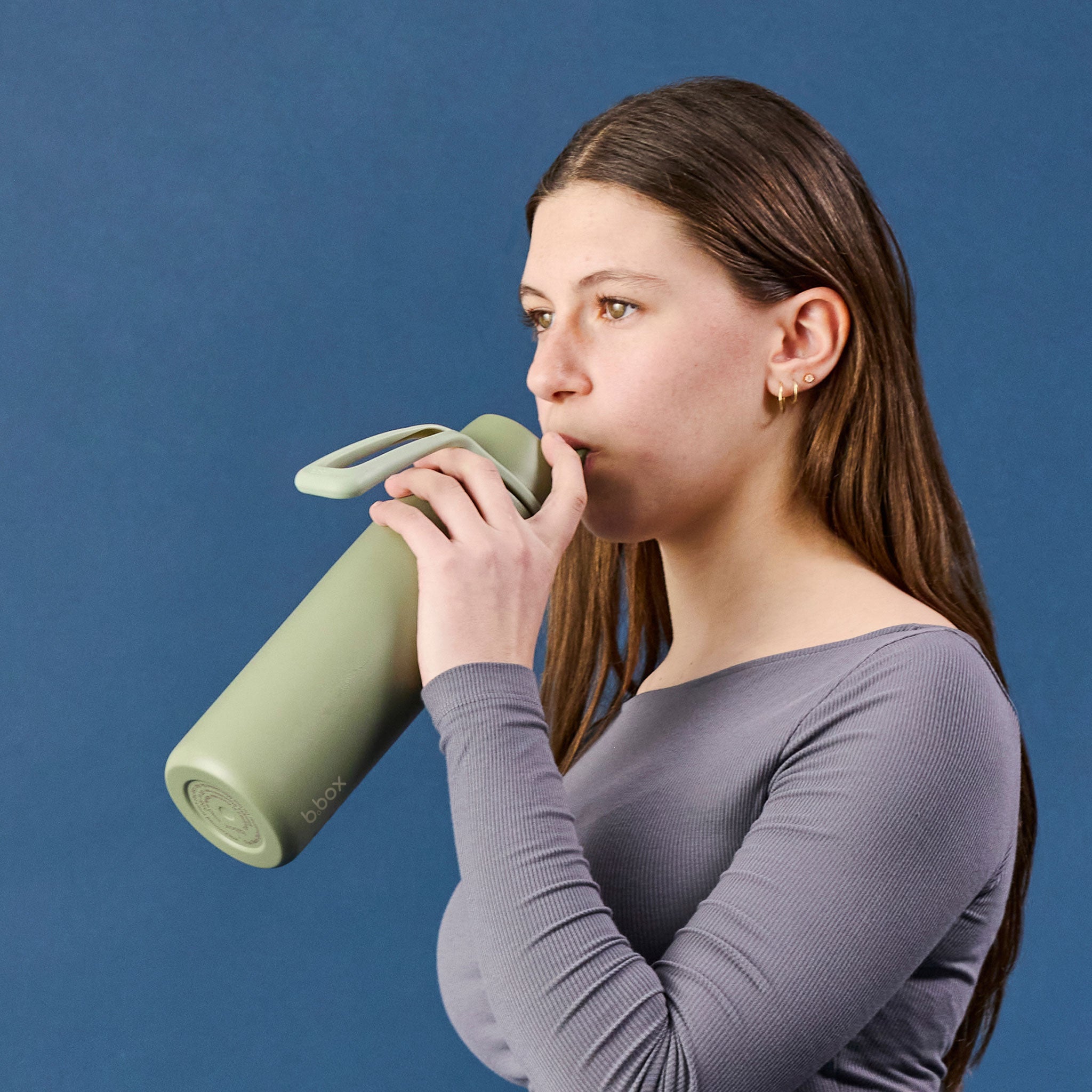 フリップトップボトル690ml(ステンレス製水筒)/ Insulated Flip Top Bottle 690ml - olive