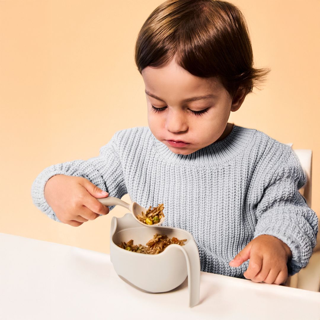【発売開始前】シップスナックボウル(蓋・取手付きお食事ボウル)/Sip + Snack Bowl - latte