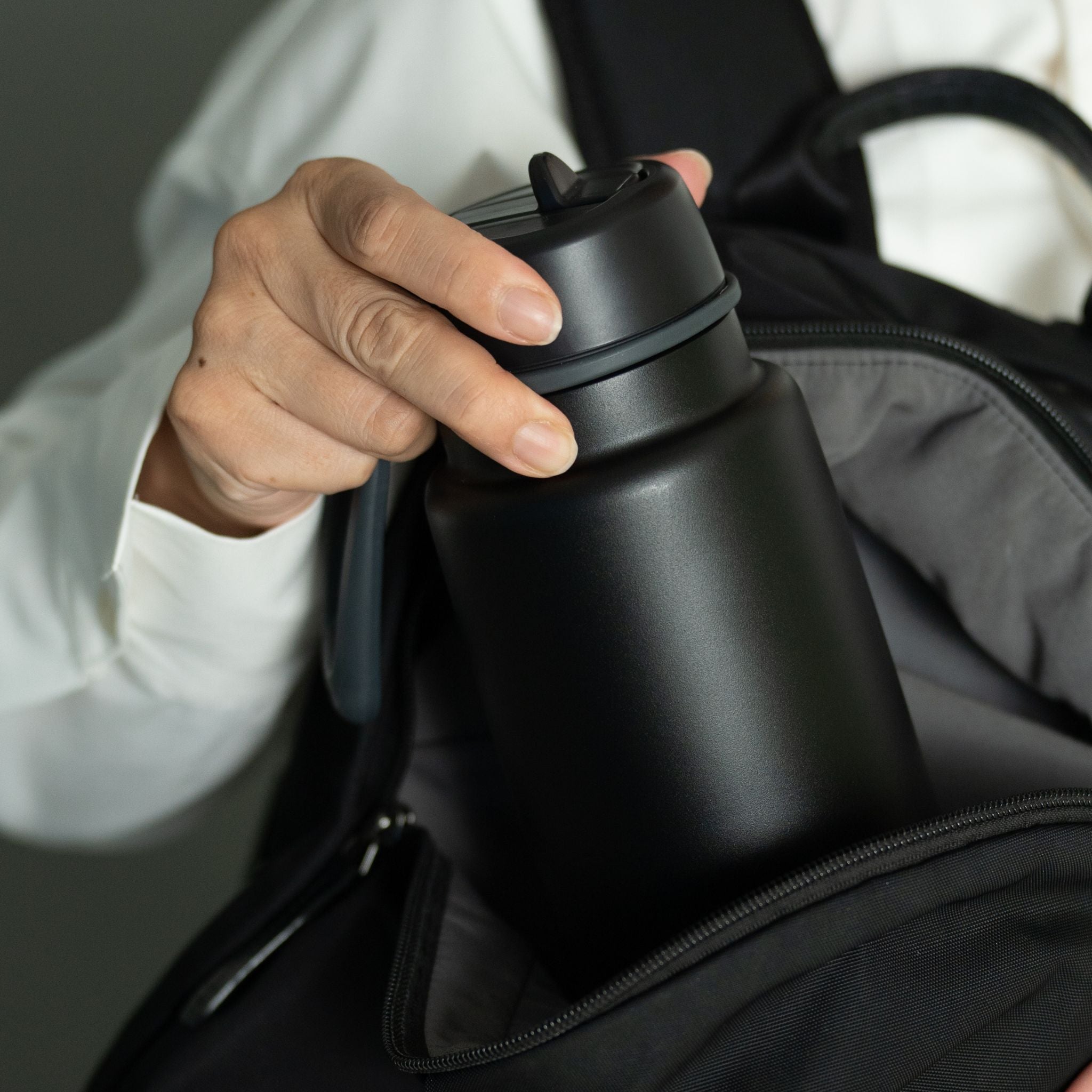 フリップトップボトル 1L(ステンレス製水筒)/Insulated Flip Top Bottle 1L - deep space