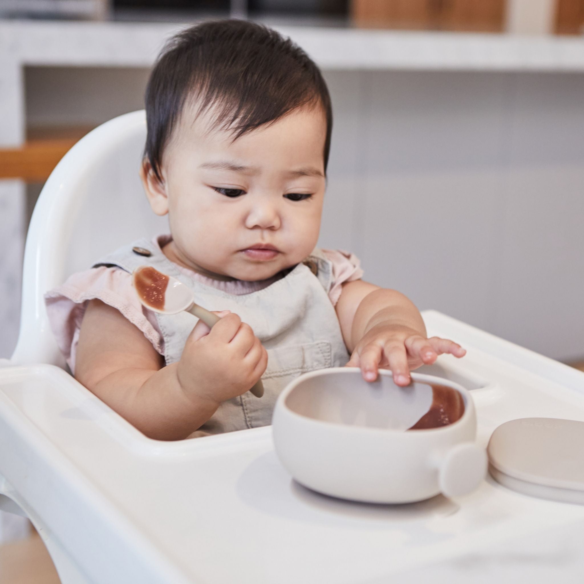 【New】シリコンボウル＋リッド（蓋・吸盤付きボウル）/Silicone Bowl+Lid - latte