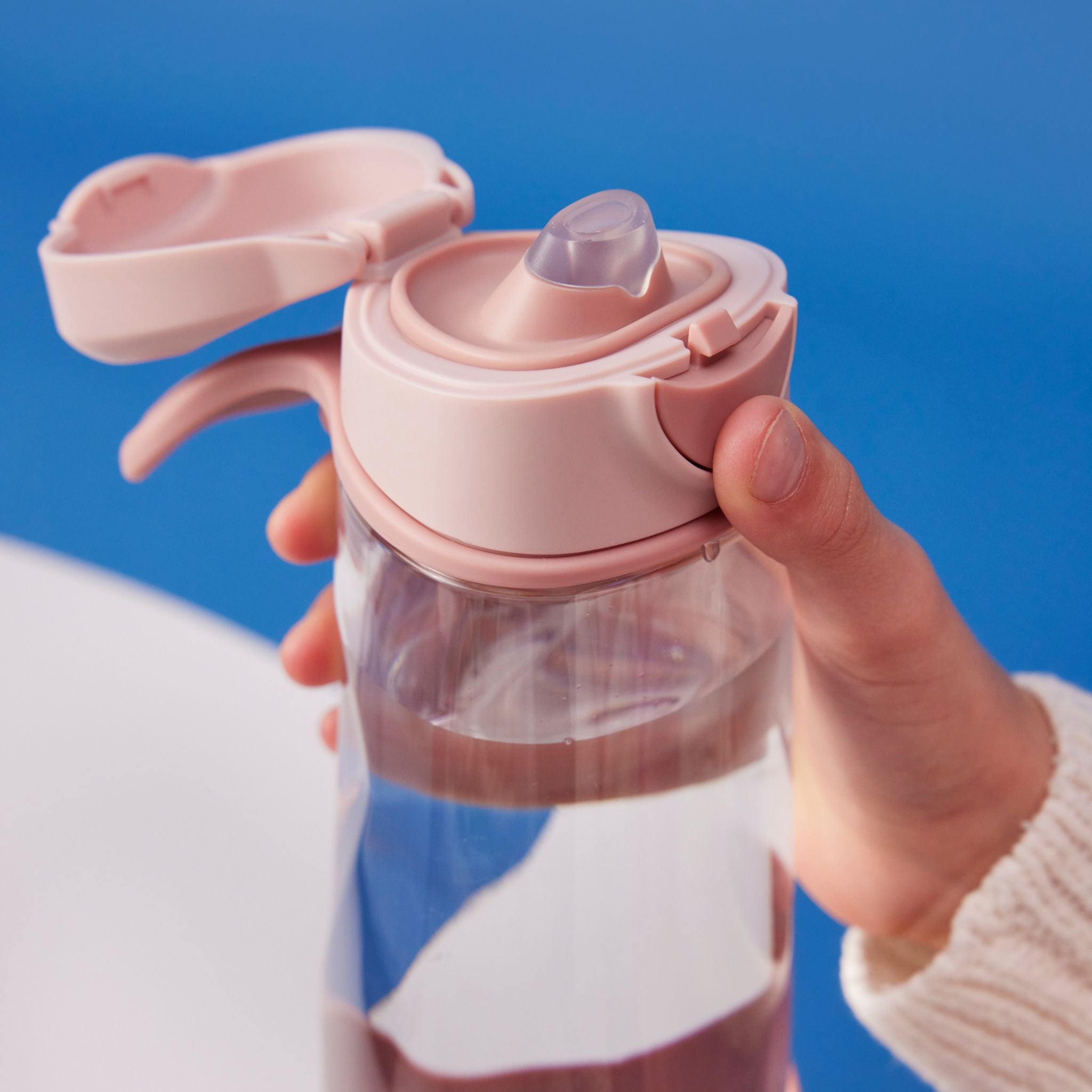 【New】スポーツスパウトボトル 600ml（プラスチック製水筒）/Sports spout bottle 600ml - blush crush